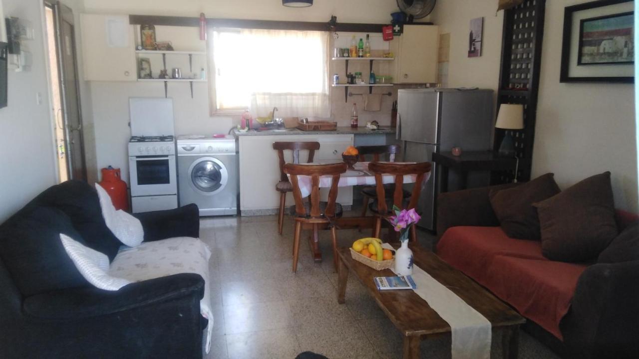 George Apartments Center Айя Напа Екстериор снимка