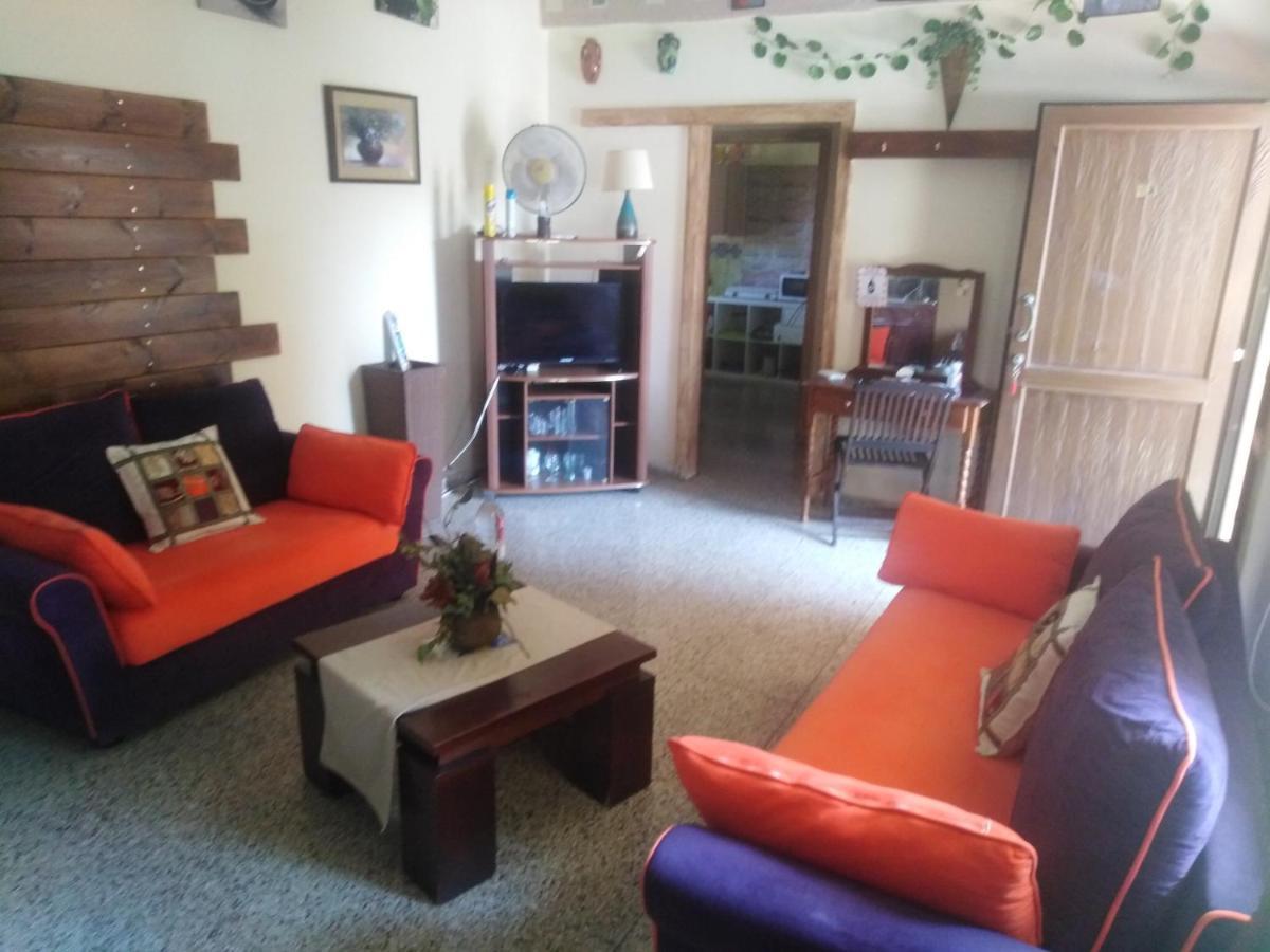 George Apartments Center Айя Напа Екстериор снимка