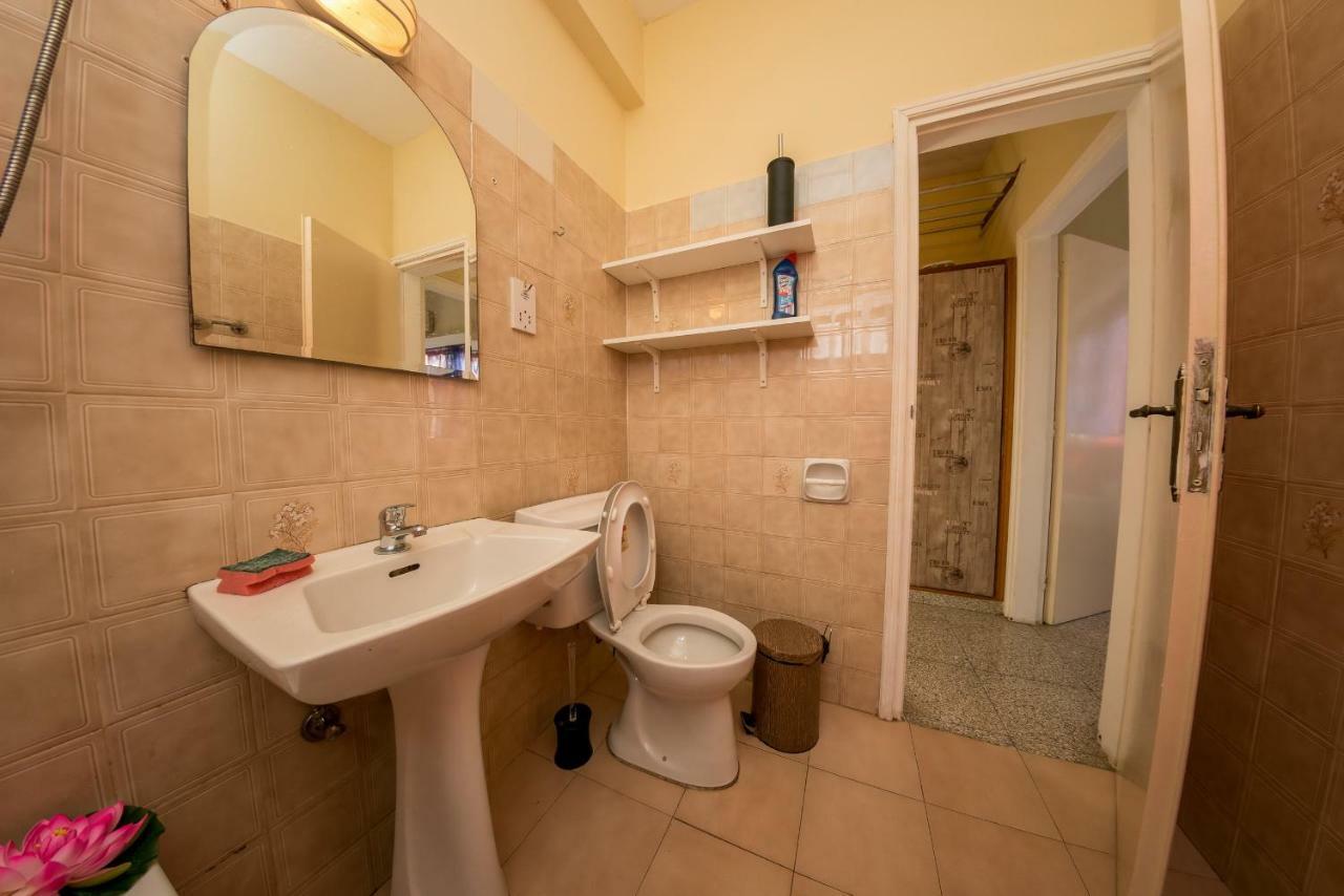George Apartments Center Айя Напа Екстериор снимка